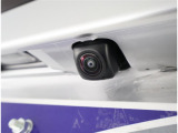 バックカメラが付いているので後方確認が非常にしやすいです。今や運転初心者も熟練者も必須装備!ついていて損はないですね♪
