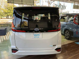 納車前に当店エンジニアがしっかり点検整備。プロの目で厳しくチェックいたします。トヨタディーラーの安心です。