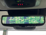【デジタルインナーミラー】後席の大きな荷物や同乗者で後方が確認しづらい時でも安心!カメラが撮影した車両後方の映像をルームミラー内に表示。クリアな視界で状況の確認が可能です!