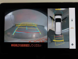 パノラミックビューモニター付きです。車両を上から見たような映像をディスプレイオーディオ画面に表示。運転席からの目視だけでは見にくい、車両周辺の状況をリアルタイムでしっかり確認できます。