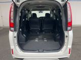 普段のお買い物や通勤、送迎等に十分な荷室スペースを確保しております。