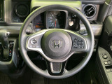 ステアリングも使用感が少なく、きれいな状態となっております♪