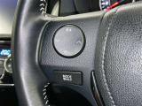 ステアリングスイッチ装備!運転しながら手元でオーディオの操作などができます。