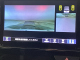 【バックカメラ】運転が苦手な方も車庫入れラクラクです!ギアをリバースに入れれば自動的に切り換わりますので、面倒な操作は不要です♪狭い駐車場もお車を傷つけず安心ですね!