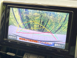 【バックカメラ】駐車時に後方がリアルタイム映像で確認できます。大型商業施設や立体駐車場での駐車時や、夜間のバック時に大活躍!運転スキルに関わらず、今や必須となった装備のひとつです!