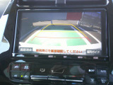 ナビには、バックカメラが連動しています