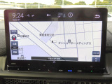 【ホンダコネクト対応ナビ】快適な操作性で、使える機能が満載!自動地図更新機能や24時間365日緊急サポート、スマートフォンを使ったドアロック解除・エンジン始動などといった便利な機能が搭載されています。