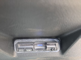 ETC車載器のお写真です。高速道路など、有料道路を通過する際には大変便利な装備ですね♪