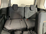 【3列目シート】足元もゆったりしており、家族のお出かけも快適にドライブできます★