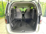 普段のお買い物や通勤、送迎等に十分な荷室スペースを確保しております。セカンドシートを倒すと、大きな荷物の積載も可能です♪