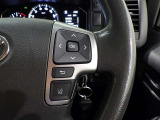 ステアリングスイッチ装備!運転しながら手元でオーディオの操作などができます。