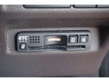 【ETC】高速道路の走行に便利なETCを装備!ETC搭載車しか通過できないスマートICが利用できるようになりますよ!現在、スマートICの設置箇所も増えてきているので、高速道路利用の幅が広がりますね!