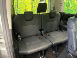 3列目シートはもちろん状態良好☆大人でもゆったりと座って頂けますので、大人数でのお出かけもラクラクです♪ご家族で、気の知れた仲間で、ドライブに行くのが楽しみですね♪