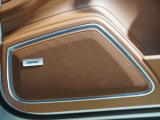 BOSE? サラウンド サウンド システム装備車でございます