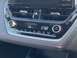 オートエアコン★温度を設定すれば車内を快適な温度に保ってくれます♪
