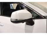 ウィンカー付ドアミラー装備♪デザイン性だけでなく、ドライバーの巻き込み防止など安全運転をサポート致します!対向車や歩行者など周囲からの視認性にも優れていて安心です!