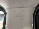 SRSカーテンエアバッグが装備されてます。側面衝突時や転倒時に頭部を保護します