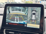 【パノラミックビューモニター】専用のカメラにより、上から見下ろしたような視点で360度クルマの周囲を確認することができます☆死角部分も確認しやすく、狭い場所での切り返しや駐車もスムーズに行えます。