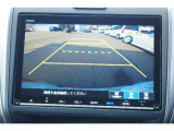 【バックカメラ】後方の映像がリアルタイムで確認できるため、初心者の方や運転に自信のない方でも安心して車庫入れができます!狭い駐車場はもちろん、雨の日や夜間でもストレスなく駐車することができます。