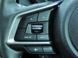 ■オーディオやナビゲーションを操作する為のリモコン装備。各種スイッチが集約されており、走行中でもハンドルから手を放さずに安全に操作できますので、事故防止に繋がります。