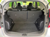 普段のお買い物や通勤、送迎等に十分な荷室スペースを確保しております。セカンドシートを倒すと、大きな荷物の積載も可能です♪