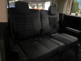 3列目シートはもちろん状態良好☆大人でもゆったりと座って頂けますので、大人数でのお出かけもラクラクです♪ご家族で、気の知れた仲間で、ドライブに行くのが楽しみですね♪