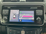 空から見下ろしているような視点で周囲を確認できるアラウンドビューモニター。駐車時にとても便利です。