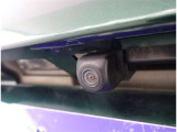 バックカメラが付いているので後方確認が非常にしやすいです。今や運転初心者も熟練者も必須装備!ついていて損はないですね♪