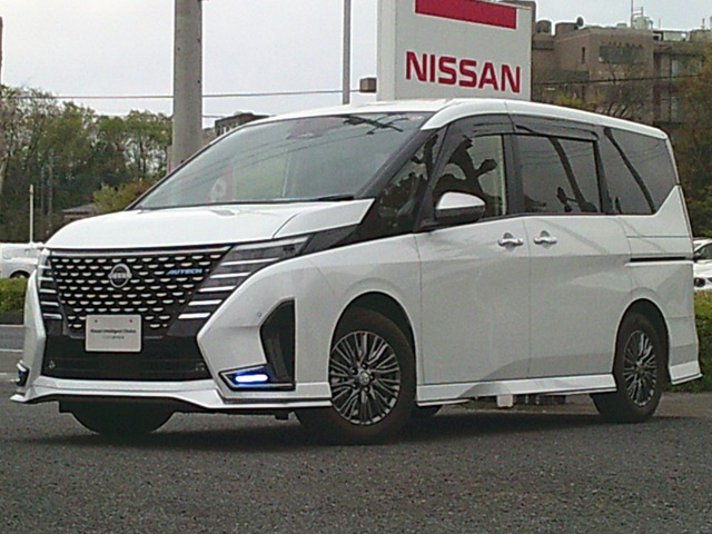 セレナ 1.4 e-POWER AUTECH 