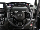 【運転席まわり】Honda独自の設計思想に基づき、自然に手を伸ばした先に操作したいものがあるようレイアウトを追求 !