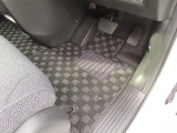 ※フロントのフロアマットの拡大写真です。