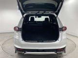 普段使いには十分な広さのラゲッジスペース! 後席を倒せば、より大きな荷物も載せられます!