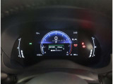とっても見やすいメーターです。夜間時はラグジュアリーな気分にさせてくれる照明が魅力ですので、夜のドライブも楽しみになりますよ♪