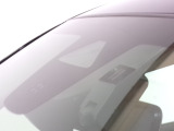 ホンダセンシング搭載!誤発進抑制機能・路外逸脱抑制機能・歩行者事故低減ステアリング・車線維持支援システム・先進車発進お知らせ機能など多彩な先進安全機能でより安全で快適なドライブを支援します。