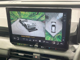 【パノラミックビューモニター】専用のカメラにより、上から見下ろしたような視点で360度クルマの周囲を確認することができます☆死角部分も確認しやすく、狭い場所での切り返しや駐車もスムーズに行えます。