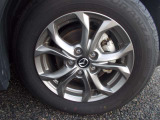 純正ホイール付きです。デザイン性と機能面が高くおススメです。