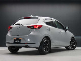 弊社の整備代車として活躍したMAZDA2が入荷しました。内外装共に良好な状態ですので、ぜひご検討ください。