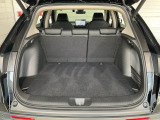 広々としたカーゴスペース。週末のお買い物や長期旅行のたくさんの荷物も積載できます。