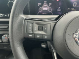ステアリングスイッチもついておりますので走行中でも簡単な操作がハンドルから手を離さずにナビなどの操作が可能になりますよ
