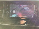 アラウンドビューモニターを装備!駐車の際にナビ画面に車を真上から捉えた映像が映ります。駐車の時とても便利です♪ナビのモニターに映るので大きく見やすいですね!