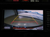 バックガイドモニターで、後方を確認しながら安心して駐車することができます。運転初心者も熟練者も必須の機能ですよ!