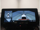 パノラミックビューモニター 車両上空より写したような画像をモニターに表示☆車庫入れや、幅寄せなどに大変便利な機能です。