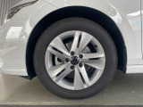 20560R16タイヤにActive専用のアルミホイールを装着しております。