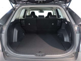 広々としたラゲージスペースを備えています。大きなものや長さのある荷物もしっかりと積み込めます。