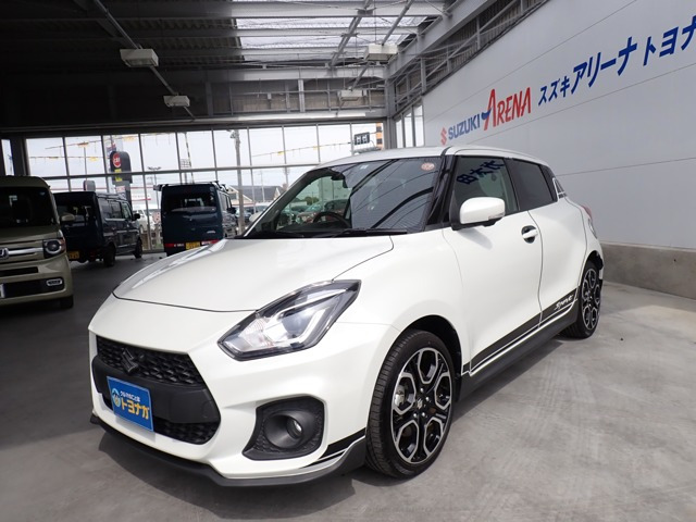 スイフト 1.4 スポーツ 直噴ターボ 6速マニュアル車