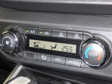 オートエアコン付きなので一度、気温を設定すれば自動的に過ごし易い温度に調整してくれますよ。 車内をいつでも快適空間にしてくれます。