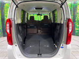 普段のお買い物や通勤、送迎等に十分な荷室スペースを確保しております。セカンドシートを倒すと、大きな荷物の積載も可能です♪