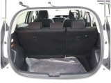 広々としたラゲージスペースを備えています。大きなものや長さのある荷物もしっかりと積み込めます。