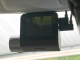 【ドライブレコーダー】ドライブレコーダー装備!走行中はもちろん、あおり運転や事故に遭遇した際、映像で記録し、万一のリスクに備えます。※記録用SDカードはお客様ご自身でご準備いただく必要があります。