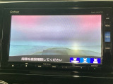 【バックカメラ】運転が苦手な方も車庫入れラクラクです!ギアをリバースに入れれば自動的に切り換わりますので、面倒な操作は不要です♪狭い駐車場もお車を傷つけず安心ですね!
